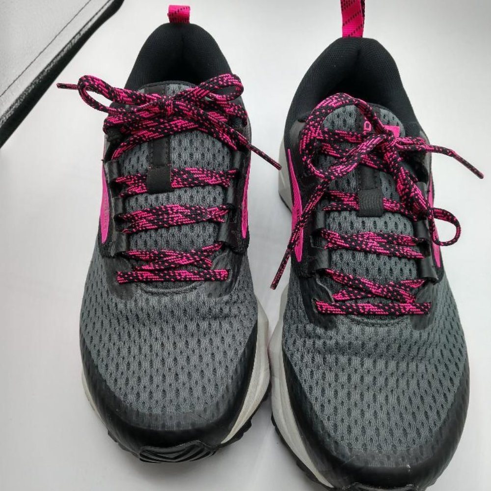 Brooks Divide Shoes - Womens Size 6.5